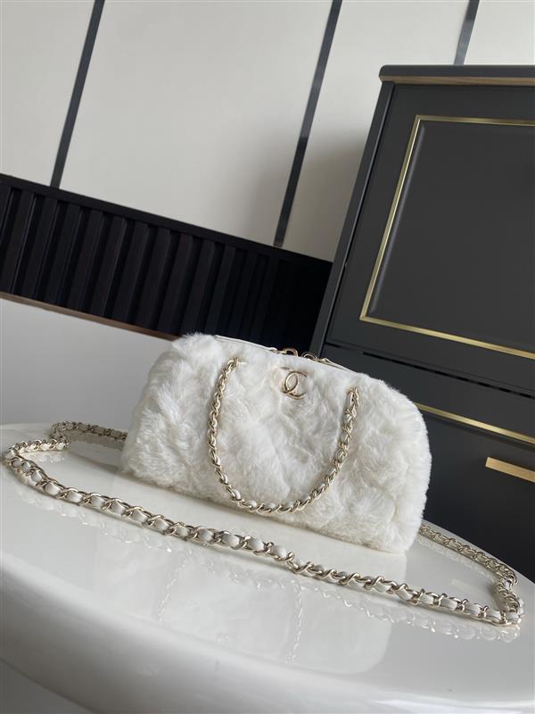 2026131205933682 700